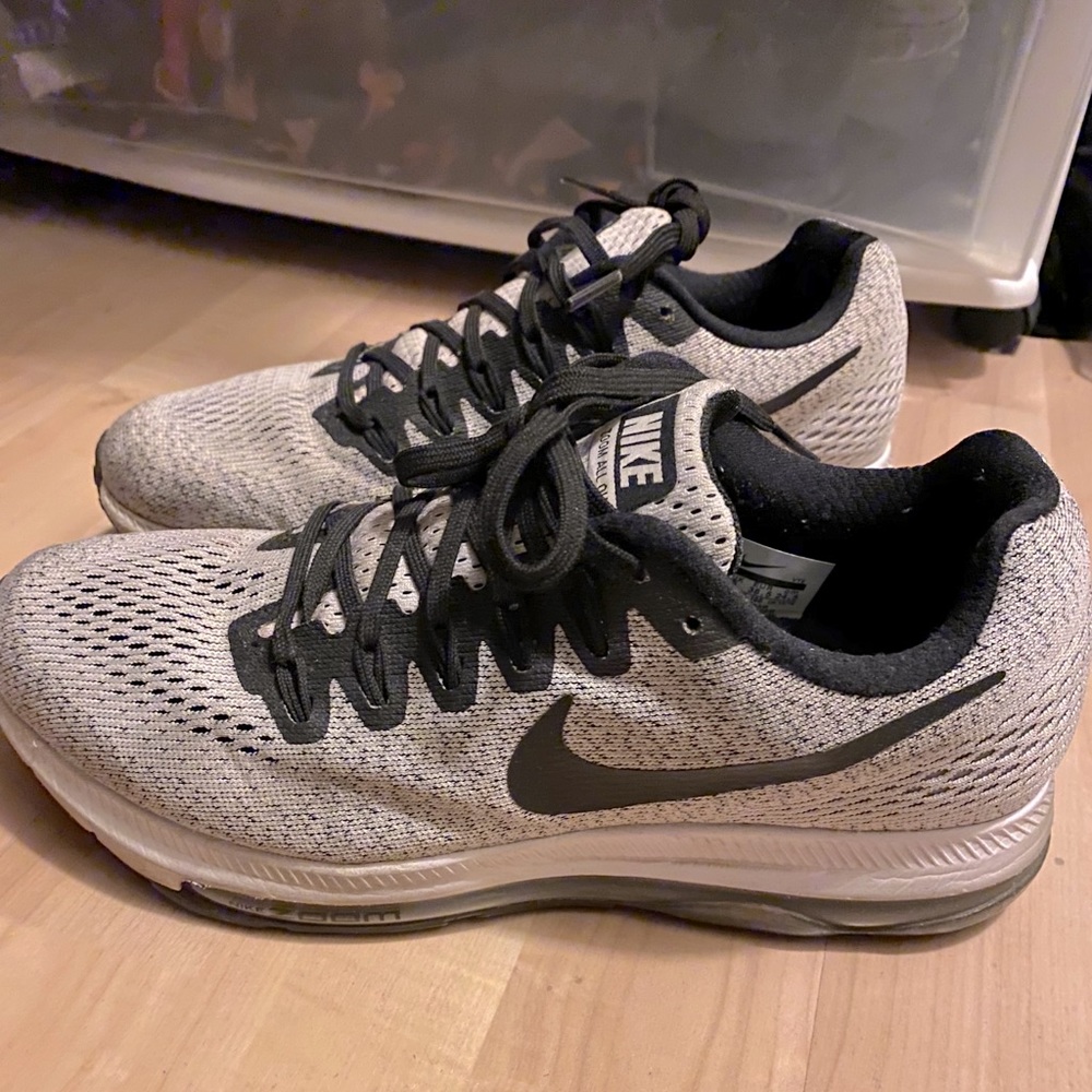 Nike gym shoes